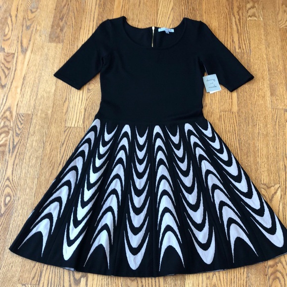 New Danny and Nicole sweater dress - Picture 2 of 8